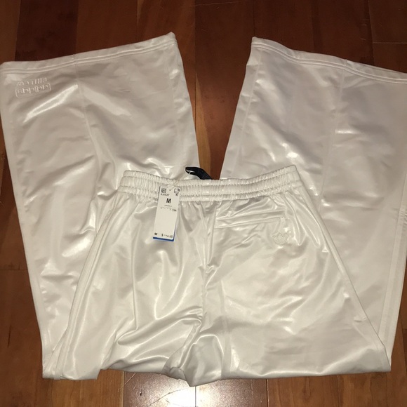 Adidas Chile 62 Ultra Wide Leg Pants White On White NWT - Picture 4 of 12